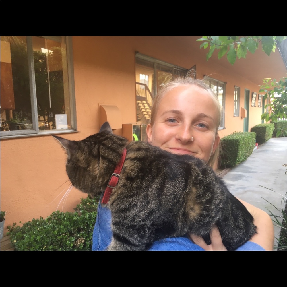 Meet your Posher, Melanie